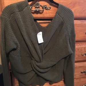 *Price Drop* Knot back sweater - Olive (M/L)